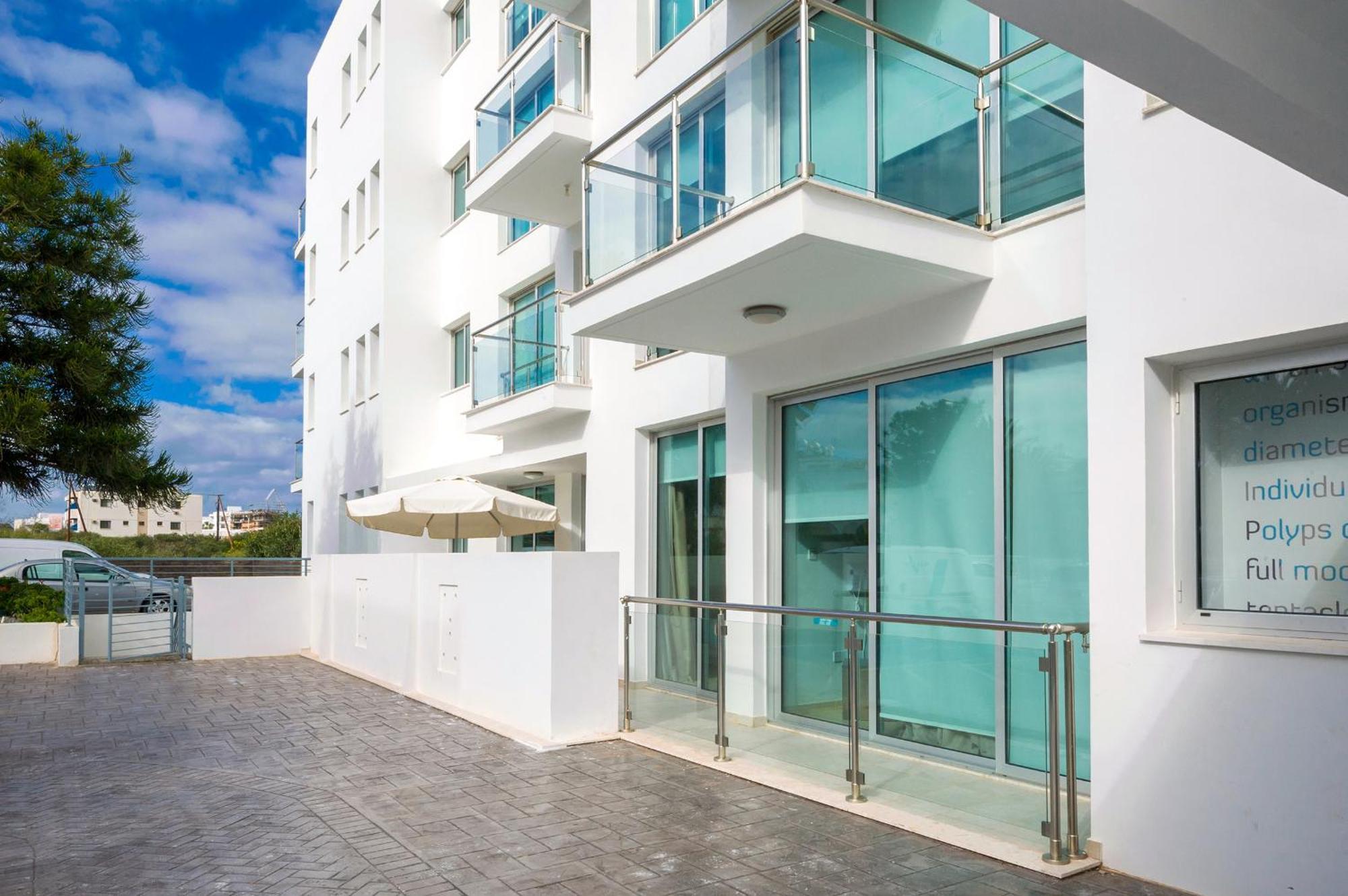 Calypso - Coralli Beachfront Apartment Protaras Zewnętrze zdjęcie